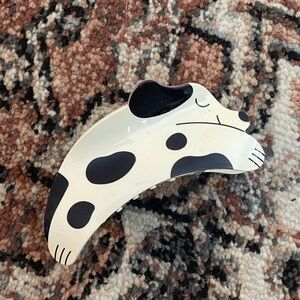 Chic Dog Design Hair Clip - Black and White